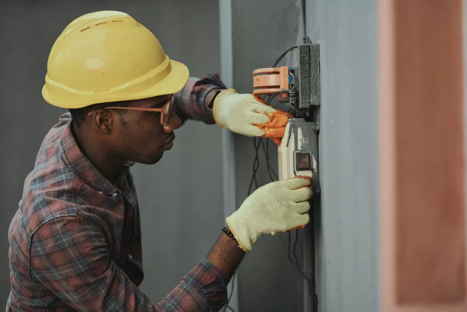 Serviços de engenharia eletrica